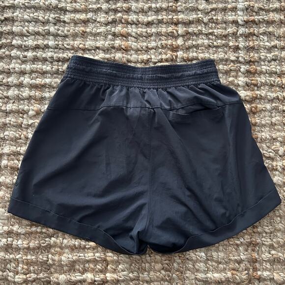 Lululemon Spring Break Away Short 3" – Black – Size 6 - Picture 4 of 11